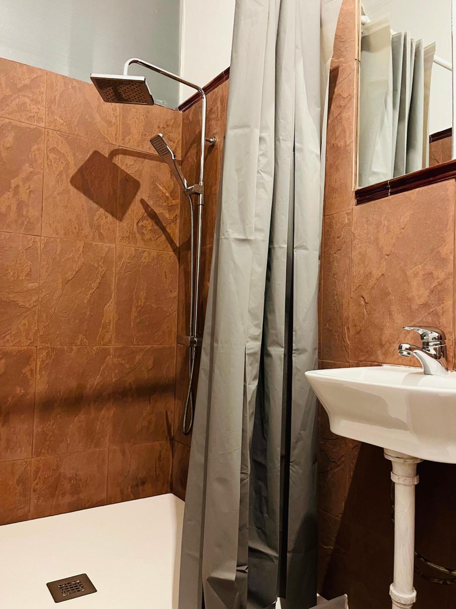 Malak-Rooms Malaga Bagian luar foto