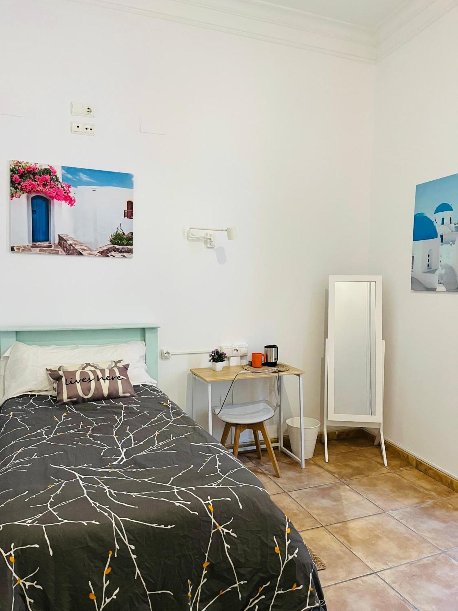 Malak-Rooms Malaga Bagian luar foto