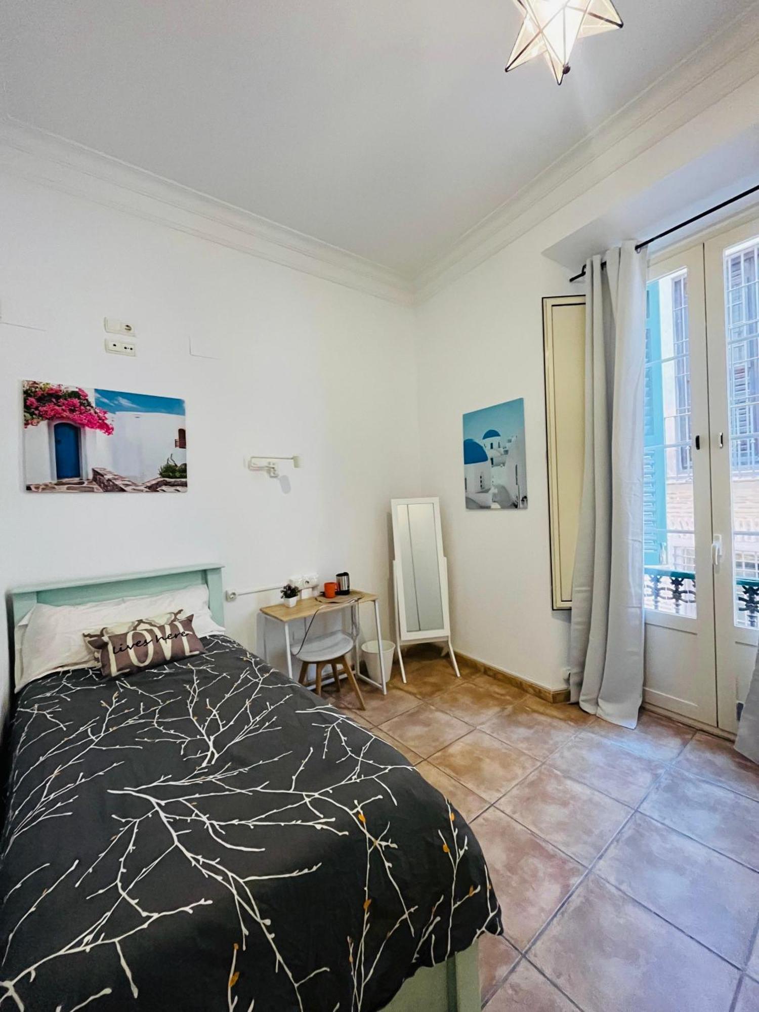 Malak-Rooms Malaga Bagian luar foto